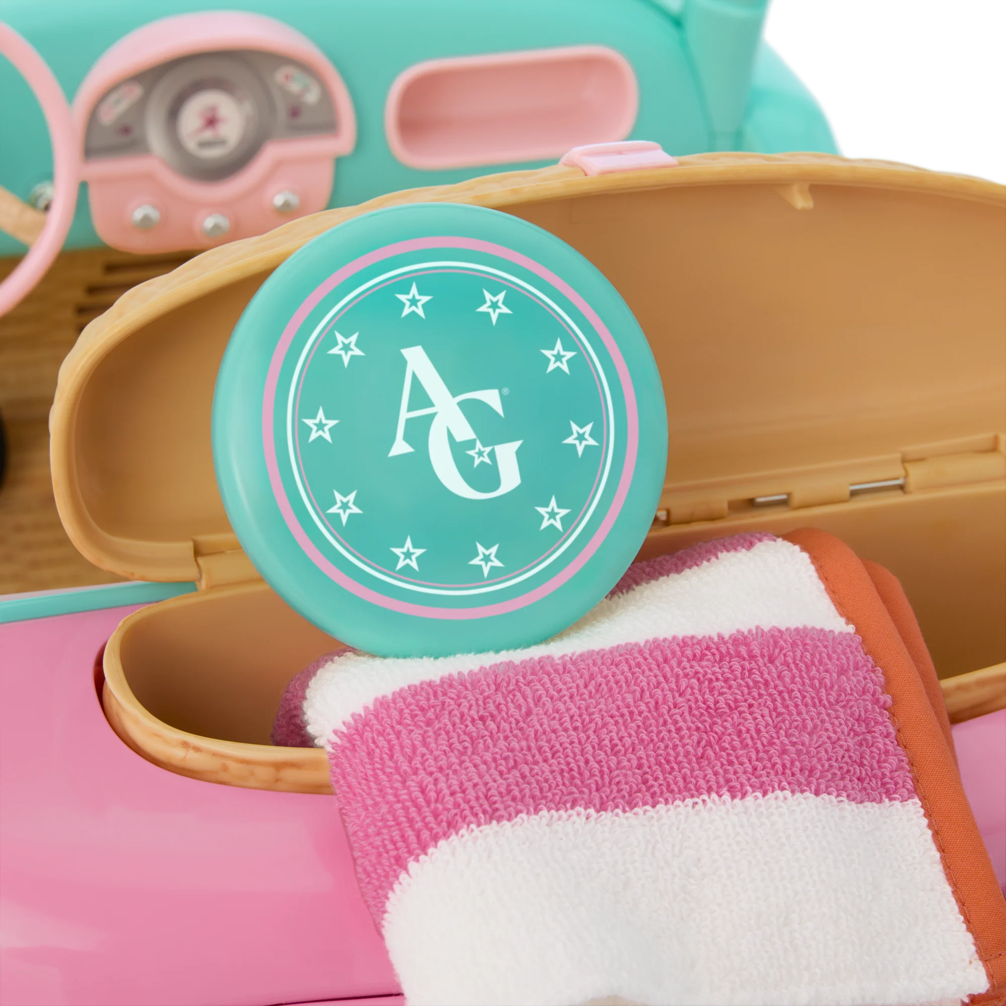 Raquel’s™ Beach Bundle (Girl of the Year™ 2026) 13 Raquel’s™ Beach Bundle (Girl of the Year™ 2026)