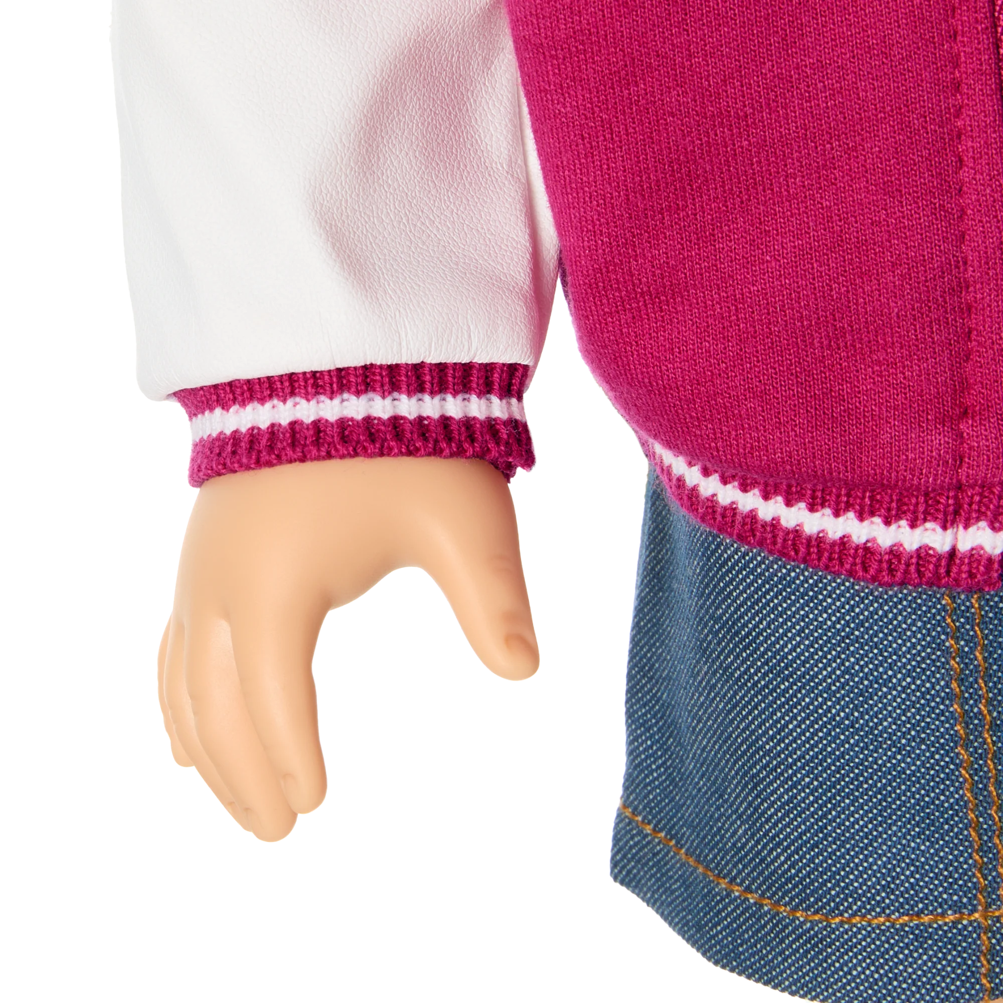 Truly Me™ 18-inch Doll #110 with wavy blonde hair